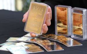 Chiều 3/6, giá vàng rời khỏi mức cao nhất gần bốn tuần do đồng USD tăng nhẹ