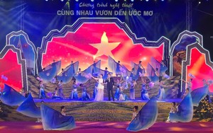 Chương trình nghệ thuật "Cùng nhau vươn tới ước mơ" chào mừng thành lập tỉnh Lào Cai mới