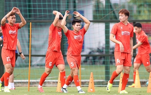 Đội tuyển Việt Nam bất ngờ thay đổi kế hoạch trước ngày sang Malaysia