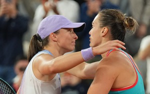 Thua một set trắng, Iga Swiatek trở thành cựu vô địch Roland Garros