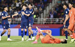 Tuyển Thái Lan gây tranh cãi lớn với pha ghi bàn ‘xấu xí’ gợi nhớ trận gặp tuyển Việt Nam