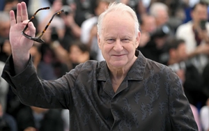 Stellan Skarsgard: Nam diễn viên gạo cội Thụy Điển vẫn tỏa sáng ở tuổi U80