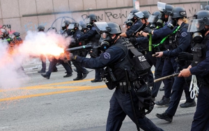 Mỹ điều Lực lượng Vệ binh Quốc gia giải tán biểu tình ở Los Angeles