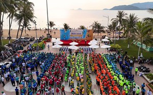 Gần 10.000 người vingroup và tình nguyện viên ra quân làm sạch bờ biển tại 28 tỉnh, thành phố