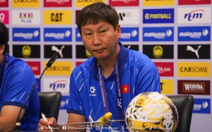 HLV Kim Sang Sik: ‘Đội tuyển Việt Nam làm tất cả để thắng Malaysia’