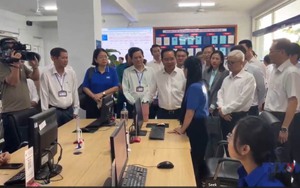 Chủ tịch UBND TP HCM kiểm tra công tác vận hành tại phường mới