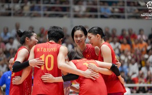 Bích Tuyền, Thanh Thúy đối đầu đàn em là sao bóng chuyền Việt Nam ghi 53 điểm