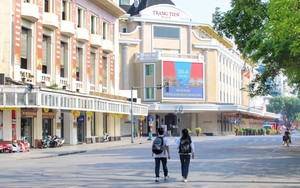 Dự báo thời tiết ngày 12/7: Hà Nội ngày nắng, rải rác có dông