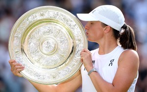 Thắng hiện tượng Mỹ với tỷ số không tưởng, Iga Swiatek lập kỳ tích Grand Slam