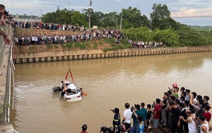 Vụ ô tô tông nhiều xe máy rơi xuống sông tại Nghệ An: Tìm thấy nạn nhân cuối cùng