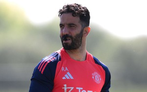 MU chuẩn bị cho mùa giải mới: Amorim bâng khuâng giữa hai dòng nước