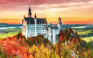 Lâu đài Neuschwanstein: Viên ngọc Bavaria, cảm hứng của Walt Disney, được UNESCO vinh danh