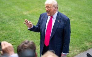 Tổng thống Trump đưa ra loạt thông báo thuế quan mới