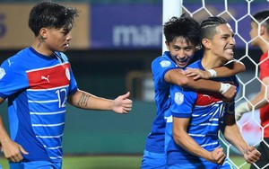 Tin nóng bóng đá Việt hôm nay 22/7: HLV Kim Sang Sik cử trợ lý theo dõi đối thủ; Trung vệ ngoại của CLB Ninh Bình xin quốc tịch Việt Nam