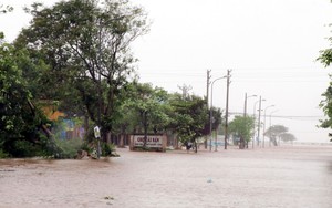 Tin nhanh về áp thấp nhiệt đới trên đất liền suy yếu từ bão số 3