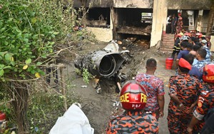 Máy bay đâm vào trường học ở Bangladesh: Ít nhất 27 người thiệt mạng