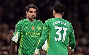 Man City bỗng dưng phải giải bài toán thủ môn