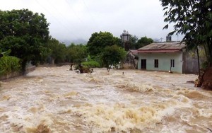 Thủ tướng yêu cầu tập trung ứng phó khẩn cấp với mưa lũ trên lưu vực sông Cả