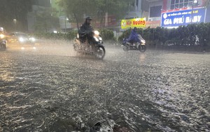 Cảnh báo giông sét và cục bộ mưa lớn ở khu vực nội thành Hà Nội