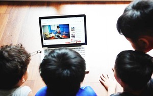 Anh: Mạnh tay bảo vệ trẻ em trên không gian mạng