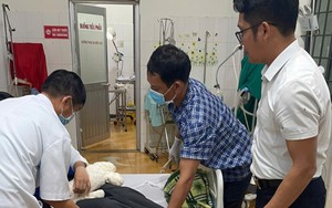 Lật xe chở 18 sinh viên, 6 người bị thương