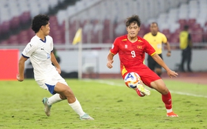 HLV Kim Sang Sik ‘thưởng nóng’ cho U23 Việt Nam, Quốc Việt chỉ bị đau phần mềm