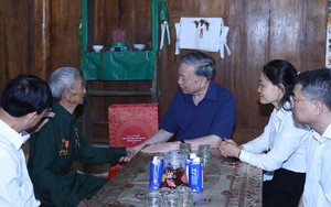 Tổng Bí thư Tô Lâm thăm gia đình Chiến sĩ Điện Biên Vàng A Chảo