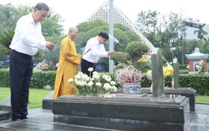 Tổng Bí thư Tô Lâm dâng hương tưởng niệm các Anh hùng, Liệt sĩ tại Điện Biên