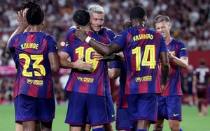 Rashford ra mắt ở Barcelona, nhưng Dro mới khiến Hansi Flick vỗ tay