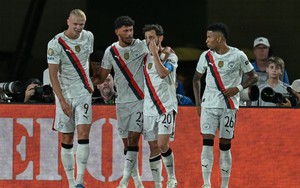 Man City trở lại trong âu lo