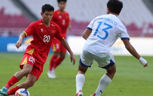 HLV Hoàng Văn Phúc: 'Cần tạo cơ hội cho lớp cầu thủ trẻ'