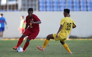 Tin nóng bóng đá Việt Nam hôm nay 4/7: Trung vệ Việt kiều xin nhập quốc tịch; U22 Việt Nam đấu tập Đài Bắc Trung Hoa