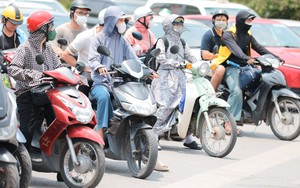 Hà Nội thời tiết nắng nóng, oi bức với nền nhiệt cao