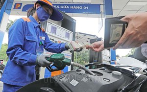 Giá xăng tăng, giá dầu điêzen giảm từ chiều 31/7