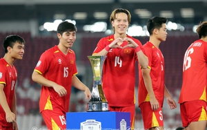 Tin nóng bóng đá Việt hôm nay 1/8: HLV Kim Sang Sik bảo vệ Viktor Lê; Bắc Ninh ký hợp đồng với hai cựu tuyển thủ