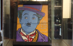 Trưng bày kỷ vật của danh hài huyền thoại Charlie Chaplin 