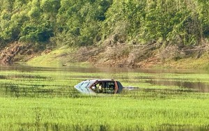 Quảng Ninh: Xe bán tải bị đắm đập, hai vợ chồng gặp nạn tử vong