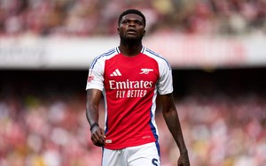 Arsenal không vô can trong vụ việc của Partey