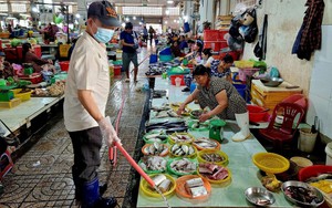 Cử tri Hà Nội chất vấn về an toàn thực phẩm