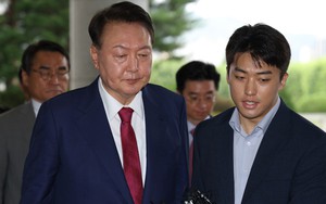 Tòa án Seoul phát lệnh bắt giữ cựu Tổng thống Hàn Quốc Yoon Suk Yeol