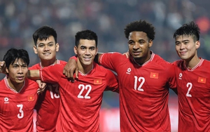 Quả bóng Vàng Việt Nam chia tay đội bóng V-League sau 10 năm gắn bó