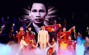 Hình tượng Bác Hồ từ Việt Bắc về Hà Nội lên sân khấu cải lương