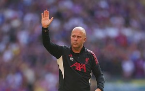 HLV Arne Slot nói gì sau trận thua của Liverpool ở Siêu cúp Anh?