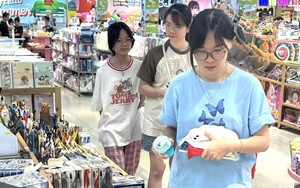 Thị trường đồ dùng học tập tại Hà Nội “nóng” lên trước ngày khai giảng