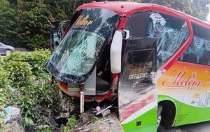 Xe buýt chở du khách Việt Nam gặp nạn tại Malaysia