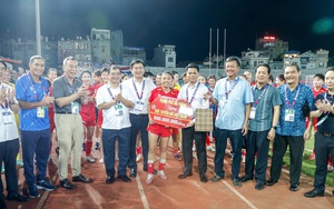 Tin nóng bóng đá Việt Nam hôm nay 13/8: Đội tuyển nữ Việt Nam được thưởng 1 tỷ đồng; Công An TP.HCM chiêu mộ ngoại binh của Hồng Lĩnh Hà Tĩnh