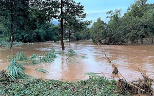 Mưa lớn - nguy cơ lũ quét, sạt lở đất ở Lâm Đồng và Huế
