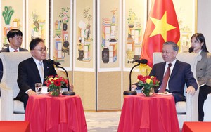 Tổng Bí thư Tô Lâm tiếp nguyên Tổng Lãnh sự danh dự Việt Nam Park Soo Kwan tại Hàn Quốc