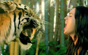 Ca khúc "Roar" của Katy Perry: Tiếng gầm được tính toán kỹ lưỡng