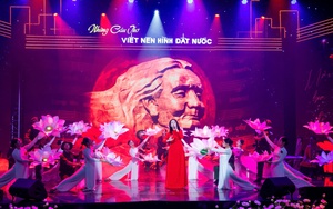 Có dáng hình đất nước trong thơ